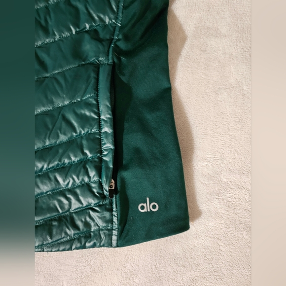 Alo yoga Green Vest Size Extra Small - Picture 4 of 9
